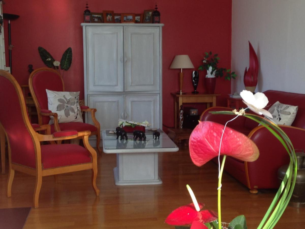 A L'Oree Du Parc Bed and Breakfast Besançon Exteriör bild